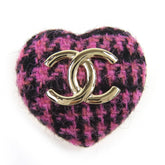 CHANEL B22K AB9496 Coco Mark Heart-Shaped Tweed Brooch, Pink, Black, Gold Hardware, with Box, Made in Italy, Women's, Very Popular, Highly Recommended ◎ — Like New