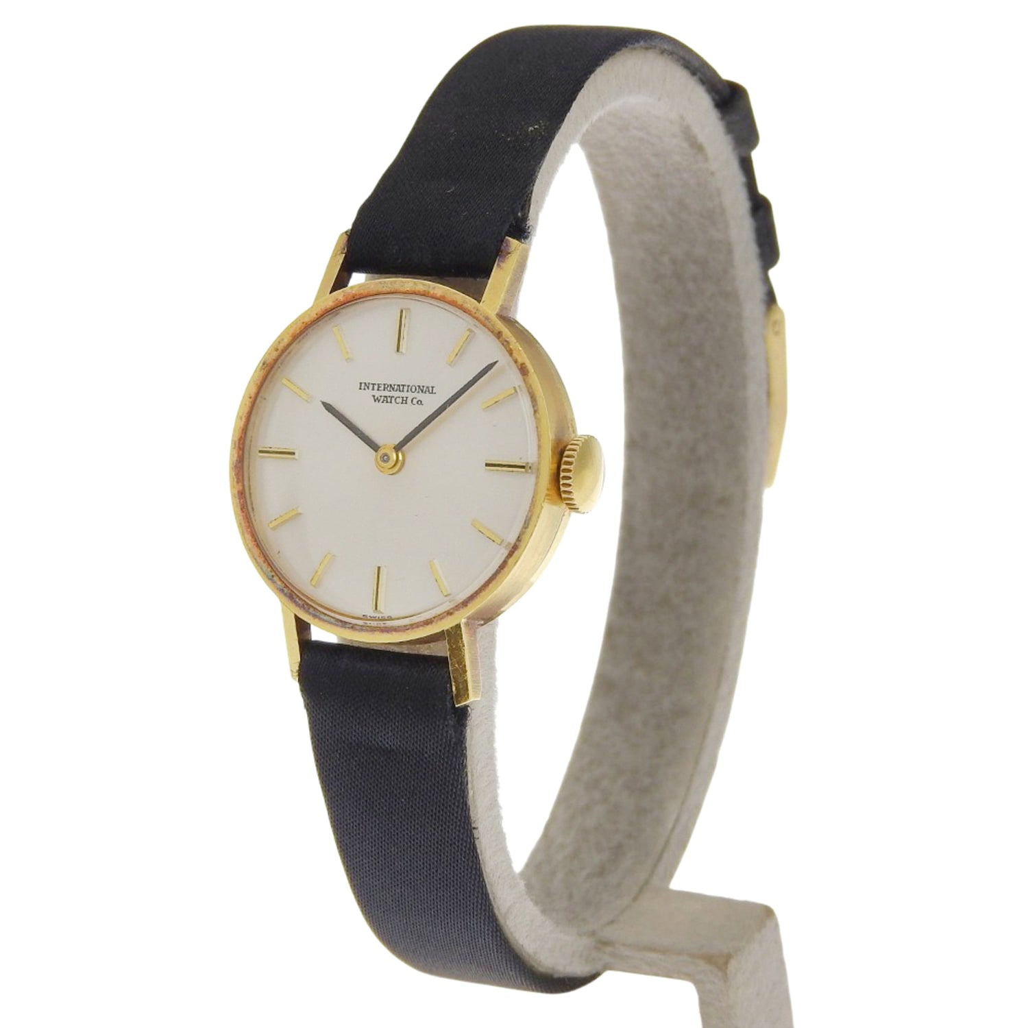 International Watch Company (IWC) Vintage Watch, Caliber 41, 18K Yellow Gold x Leather Strap, Manual Winding, Analog Display, Silver Dial, Ladies'.