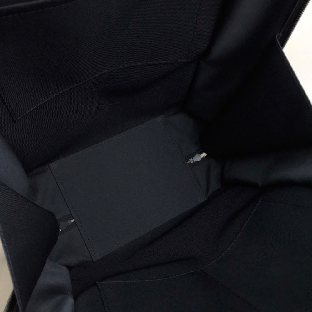 Louis Vuitton M30337 taiga rainbow Backpack Black — Like New