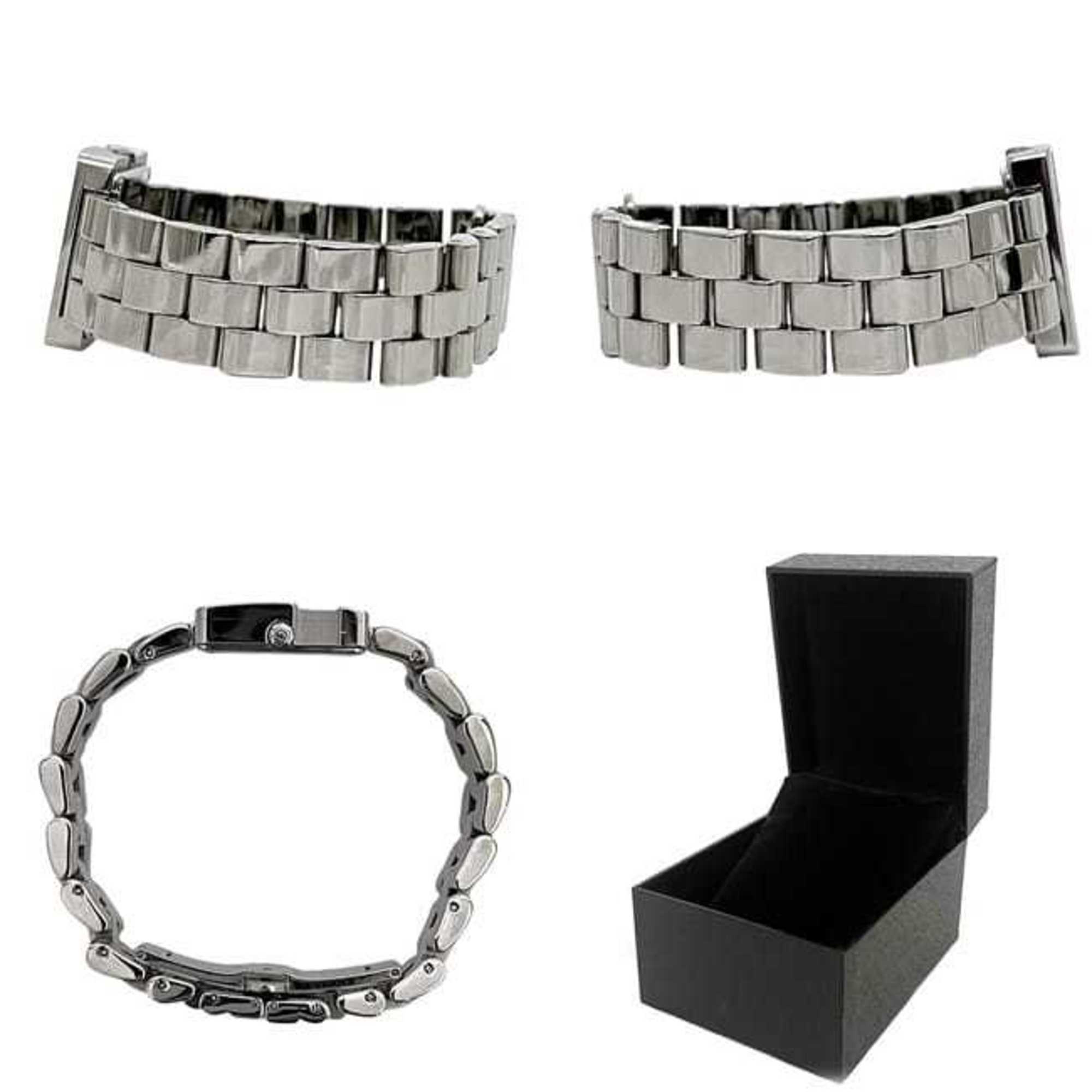 Gucci G-Square Watch f-24540 Black/Silver 3600J Stainless Steel Quartz Movement 0013*** GUCCI Square Battery-Operated Black Dial Two-Hand Analog Men's Women's Boys' Sizes Metal Bracelet — Very Good