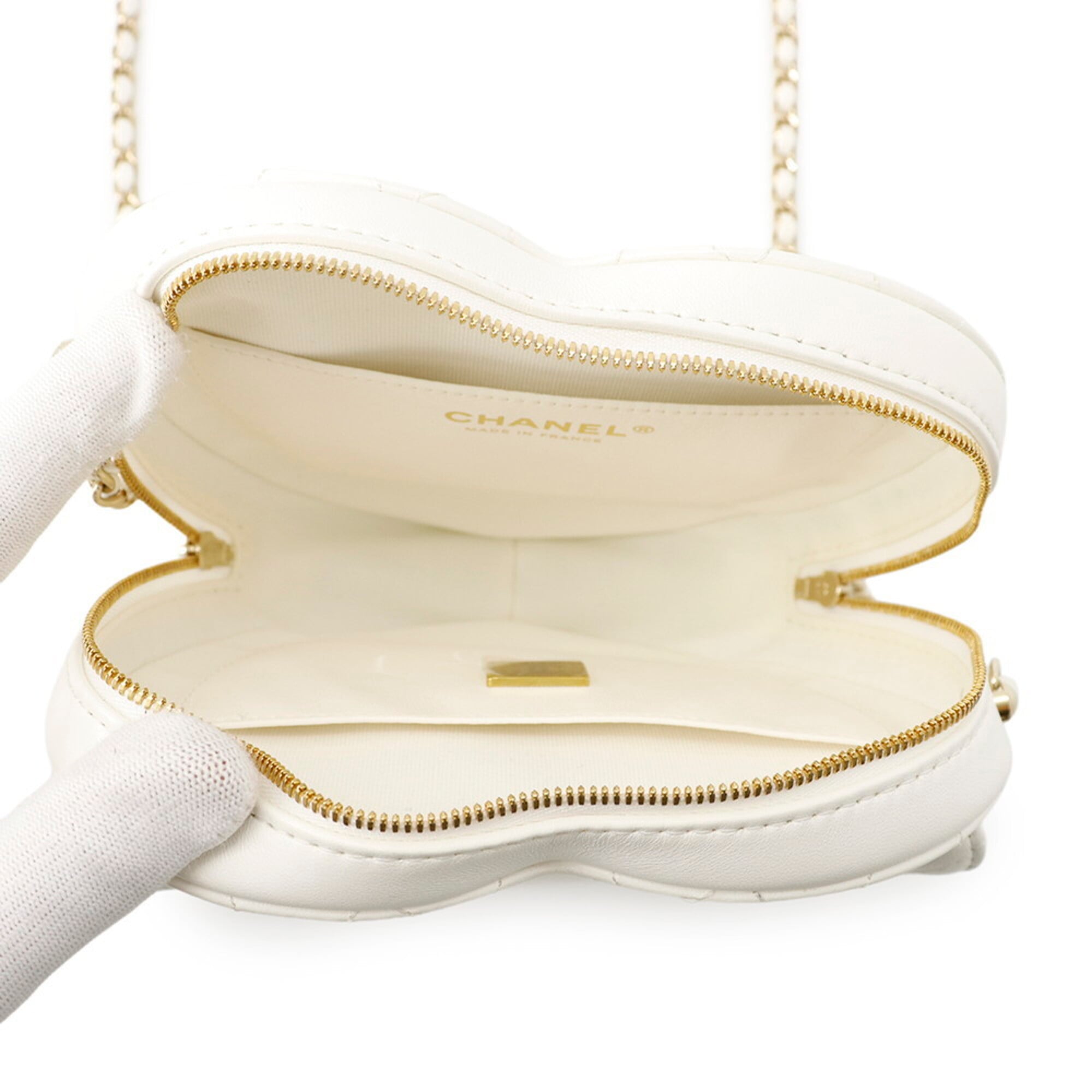 Chanel Chain Shoulder Bag Matelassé Heart Shape Lambskin AS3191 CHANEL Handbag White Women's — Like New