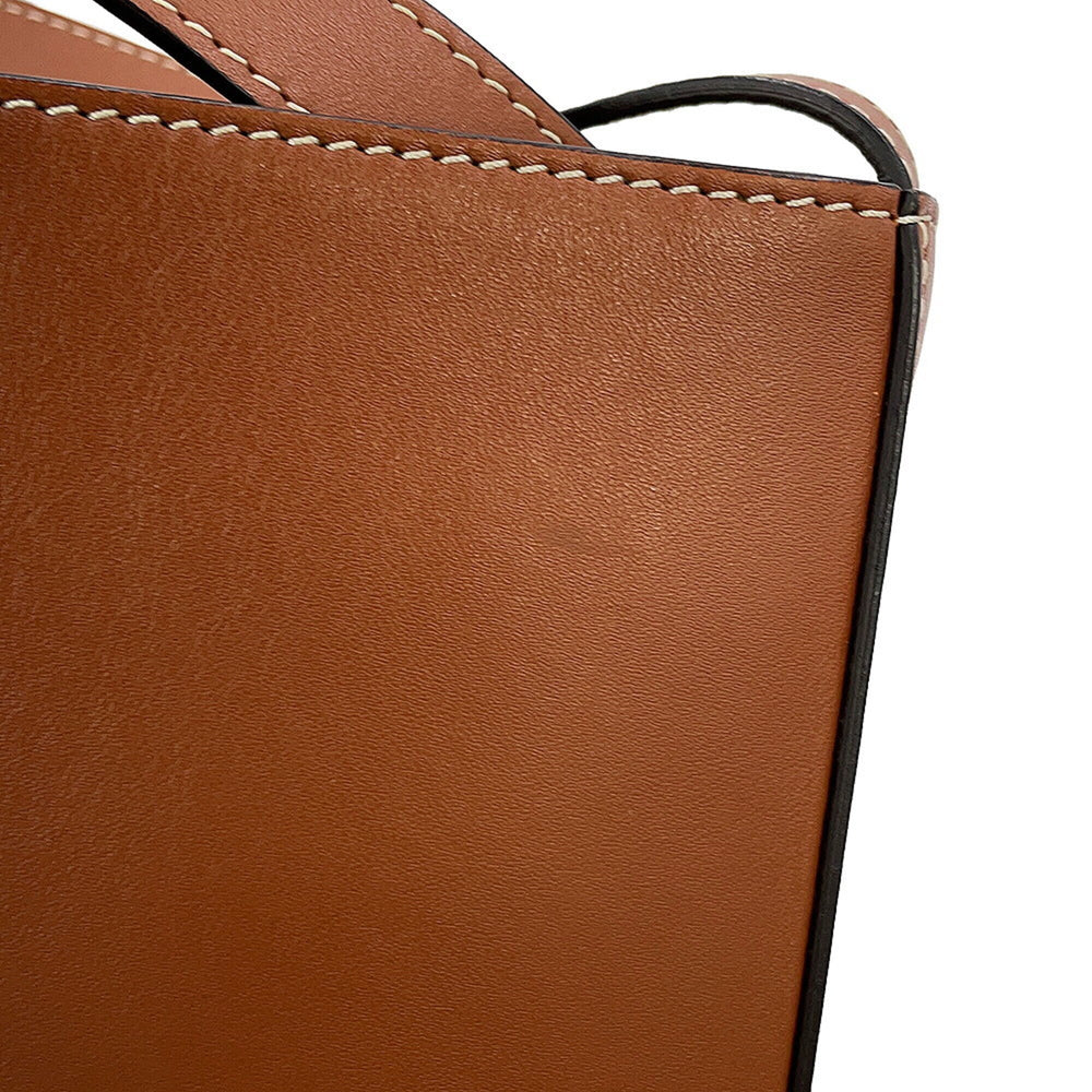 Celine handbag Cuile Triomphe Cube Leather 199203 CELINE — Like New