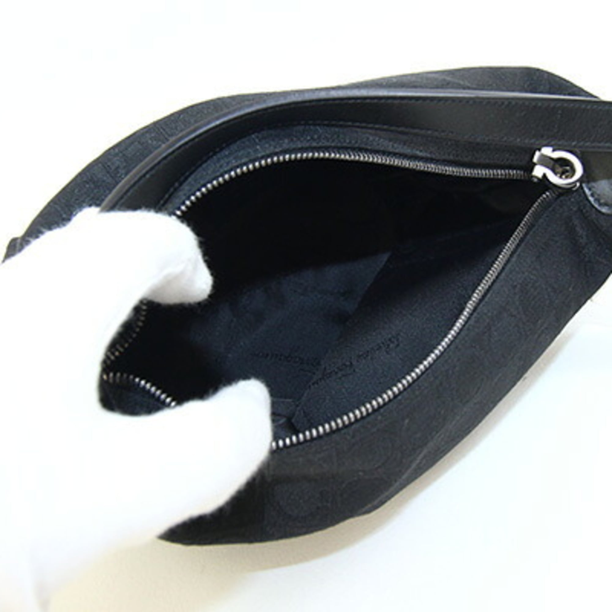 Salvatore Ferragamo Ferragamo Gancini 22 3690 Black Nylon Leather Handbag Pouch for Women Salvatore — Like New