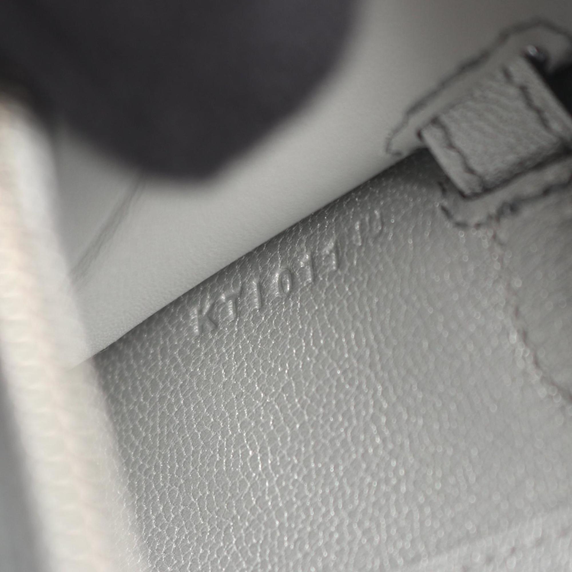 Hermes Hermès Kelly To Go Shoulder Bag in Leather, Chevre Shamquila, Silver, Argent — New - Store Return