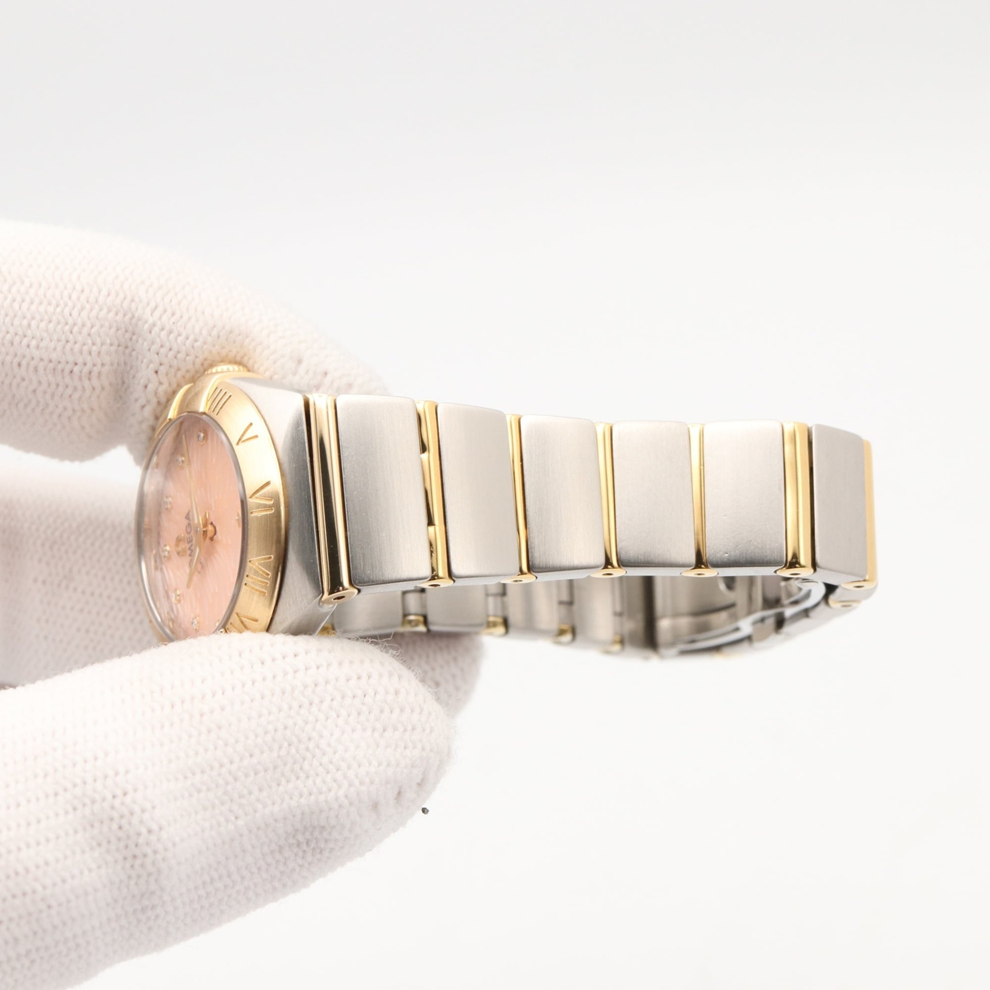 Omega Constellation 12-Diamond Watch, 18K Yellow Gold Stainless Steel, Diamond, Ladies', Pink Tone, Mother-of-Pearl, 123.20.24.60.57.004 — Very Good